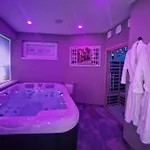 & Sauna Lin Pour L'autre Daire *