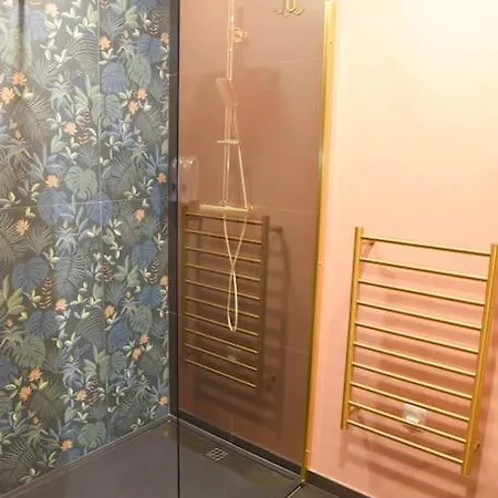 & Sauna Lin Pour L'autre Appartement *